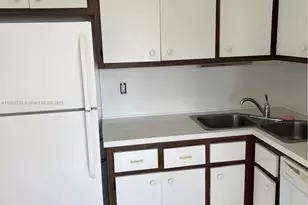 111 Golden Isles Dr, Hallandale Beach, FL 33009 - Photo 12