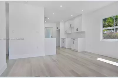 9050 SW 156th St, Palmetto Bay, FL 33157 - Photo 8