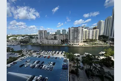 100 Bayview Dr #1530, Sunny Isles Beach, FL 33160 - Photo 2