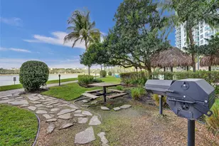 2681 N Flamingo Rd, Sunrise, FL 33323 - Photo 26
