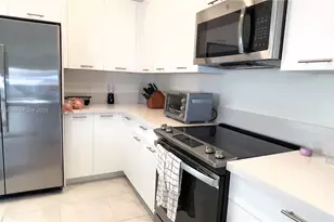 8363 NW 41st St, Doral, FL 33166 - Photo 4