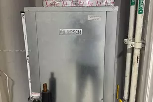 41 SE 5th St, Miami, FL 33131 - Photo 30