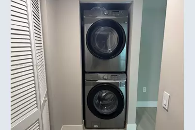 41 SE 5th St #501, Miami, FL 33131 - Photo 24