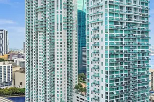 41 SE 5th St, Miami, FL 33131 - Photo 2