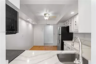 800 Parkview Dr, Hallandale Beach, FL 33009 - Photo 8