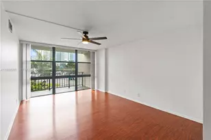 800 Parkview Dr, Hallandale Beach, FL 33009 - Photo 16