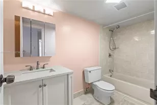 800 Parkview Dr, Hallandale Beach, FL 33009 - Photo 20