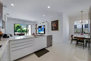 6236 SW 26th St, Miami, FL 33155 - Photo 10