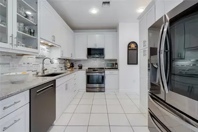 8523 SW 139th Ter, Palmetto Bay, FL 33158 - Photo 10