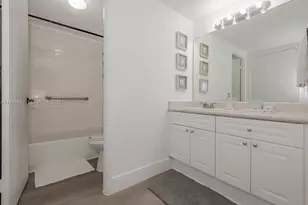 2301 Collins Ave, Miami Beach, FL 33139 - Photo 24