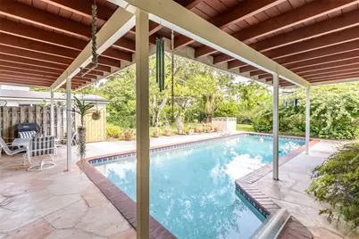 8241 SW 142nd St, Palmetto Bay, FL 33158 - Photo 20