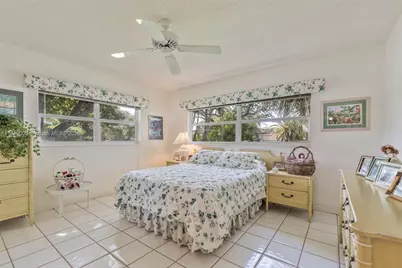 8241 SW 142nd St, Palmetto Bay, FL 33158 - Photo 16