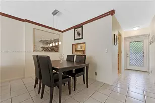206 SE 10th St, Dania Beach, FL 33004 - Photo 10