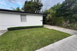 3102 SW 10th St, Miami, FL 33135 - Photo 12