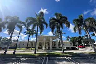 2731 NE 3rd Dr, Homestead, FL 33033 - Photo 14