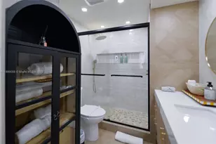 17800 Atlantic Blvd, Sunny Isles Beach, FL 33160 - Photo 24