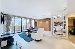 1000 W Island Blvd, Aventura, FL 33160 - Photo 14