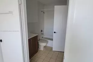 355 E 33rd St, Hialeah, FL 33013 - Photo 10