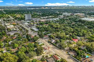 605 NE 164th St, Miami, FL 33162 - Photo 1