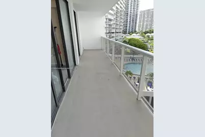 3701 N Country Club Dr #705, Aventura, FL 33180 - Photo 10