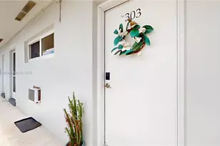 13105 Ixora Ct, North Miami, FL 33181 - Photo 28