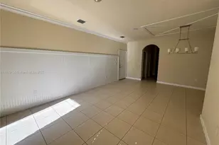 8885 SW 227th Terrace, Cutler Bay, FL 33190 - Photo 4