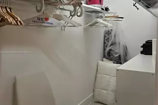 20379 W Country Club Dr, Aventura, FL 33180 - Photo 10