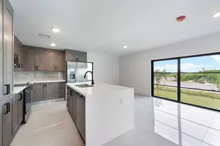 1374 NW 1st St, Florida City, FL 33034 - Photo 2