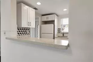 9010 Sunrise Lakes Blvd, Sunrise, FL 33322 - Photo 10