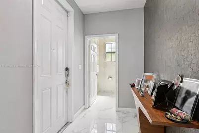 16525 SW 42nd Way, Miami, FL 33185 - Photo 4