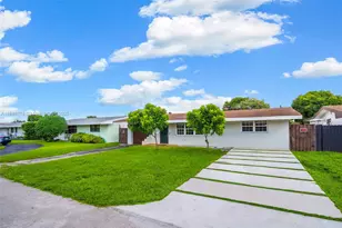 7831 NW 11th St, Pembroke Pines, FL 33024 - Photo 1