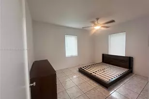 11201 NE 10th Ave, Biscayne Park, FL 33161 - Photo 10