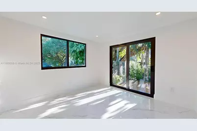 641 Nightingale Ave, Miami Springs, FL 33166 - Photo 12