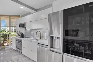 20191 E Country Club Dr, Aventura, FL 33180 - Photo 12