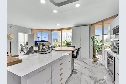 20191 E Country Club Dr #511, Aventura, FL 33180 - Photo 14