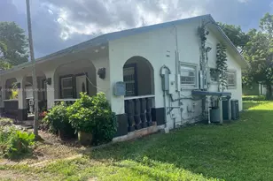 19755 SW 190th St, Miami, FL 33187 - Photo 2