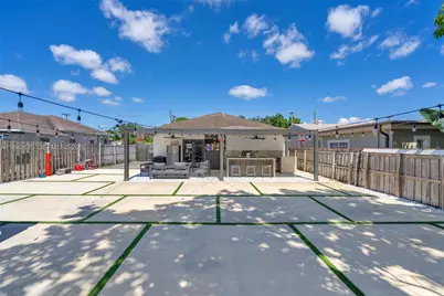 3022 NW 95th St, Miami, FL 33147 - Photo 32