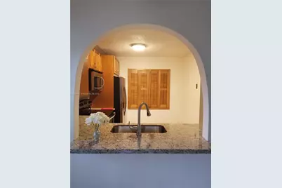 17298 NW 60th Ct, Hialeah, FL 33015 - Photo 8