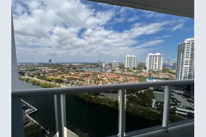 20505 E Country Club Dr #2132, Aventura, FL 33180 - Photo 2