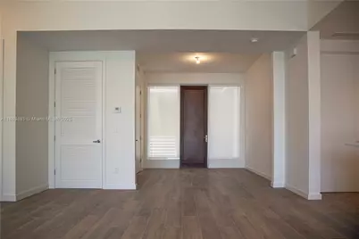 529 SW 11th St #203, Miami, FL 33129 - Photo 4