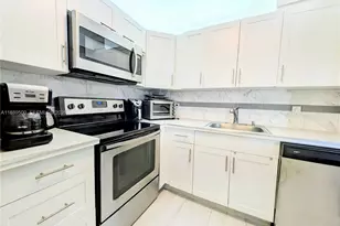 3061 NW 47th Terrace, Lauderdale Lakes, FL 33313 - Photo 10