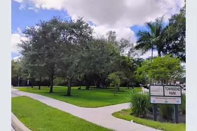 1332 SW 2nd Ct, Fort Lauderdale, FL 33312 - Photo 16