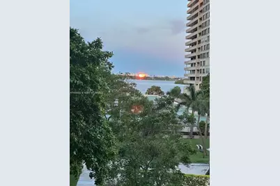 11111 Biscayne Blvd #6B, Miami, FL 33181 - Photo 10