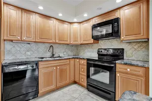 20281 E Country Club Dr, Aventura, FL 33180 - Photo 8