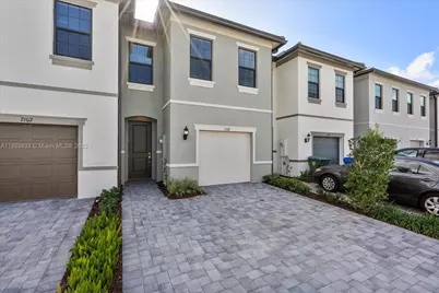 2108 N Appleton Cir N, Oakland Park, FL 33309 - Photo 2