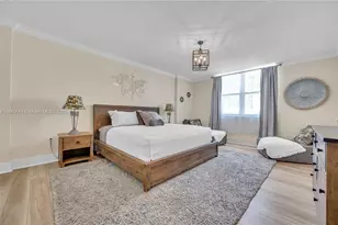 5001 Collins Ave, Miami Beach, FL 33140 - Photo 4