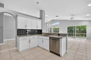 8895 Harrods Dr, Boca Raton, FL 33433 - Photo 20