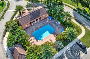 8450 NW 113th Passage, Doral, FL 33178 - Photo 34