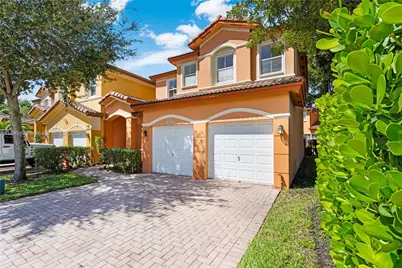 8450 NW 113th Psge, Doral, FL 33178 - Photo 2