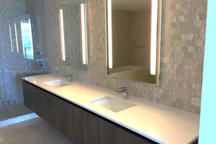 68 SE 6th St, Miami, FL 33131 - Photo 6